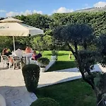 Arbri Hotel 3*
