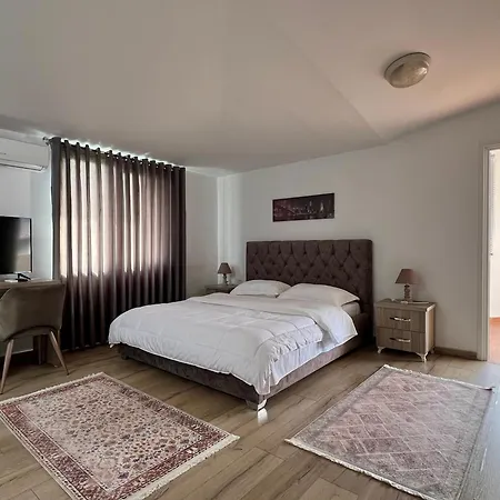 Hotel Arbri