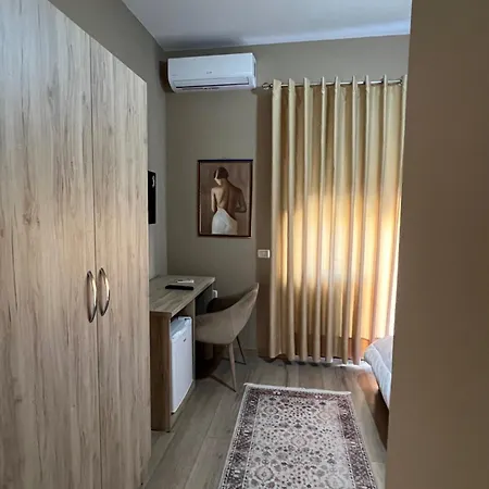 Arbri Hotel 3*