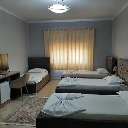 Arbri Hotel 3*
