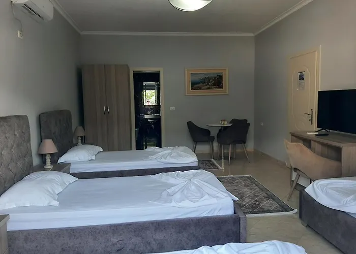 Arbri Hotell